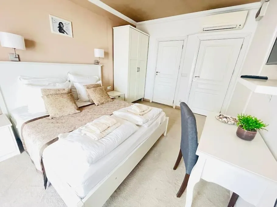 Sophia Apartment - Free Parking Varna Bulgaria